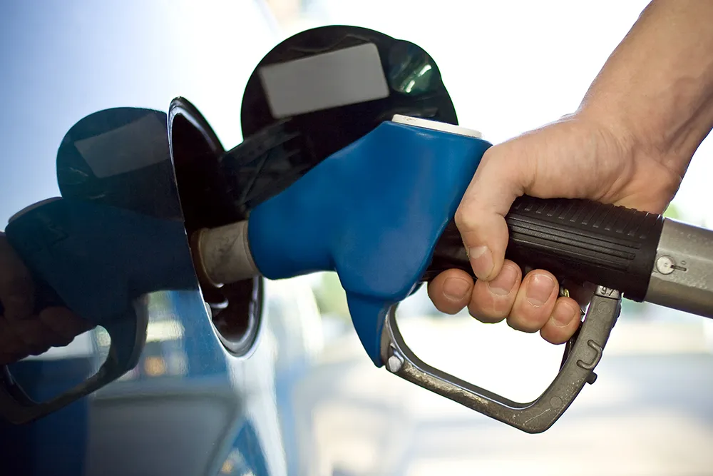How Can the Fuel Pump Make the Engine Pick Up Speed?
